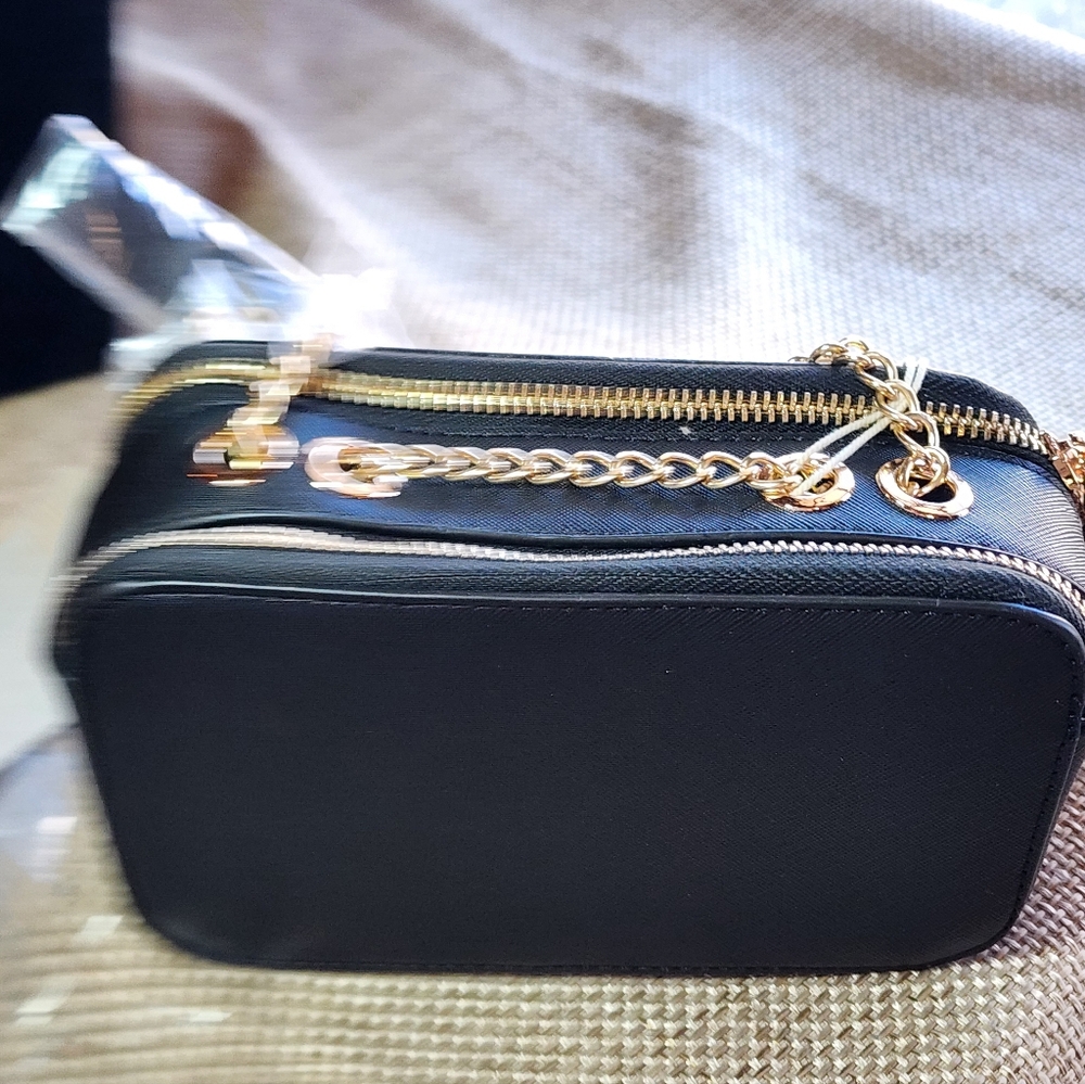 Valentino Orlandi Crossbody ITALY Camera Bag Purse Black Gold Hardware MSRP $250 - Picture 6 of 9